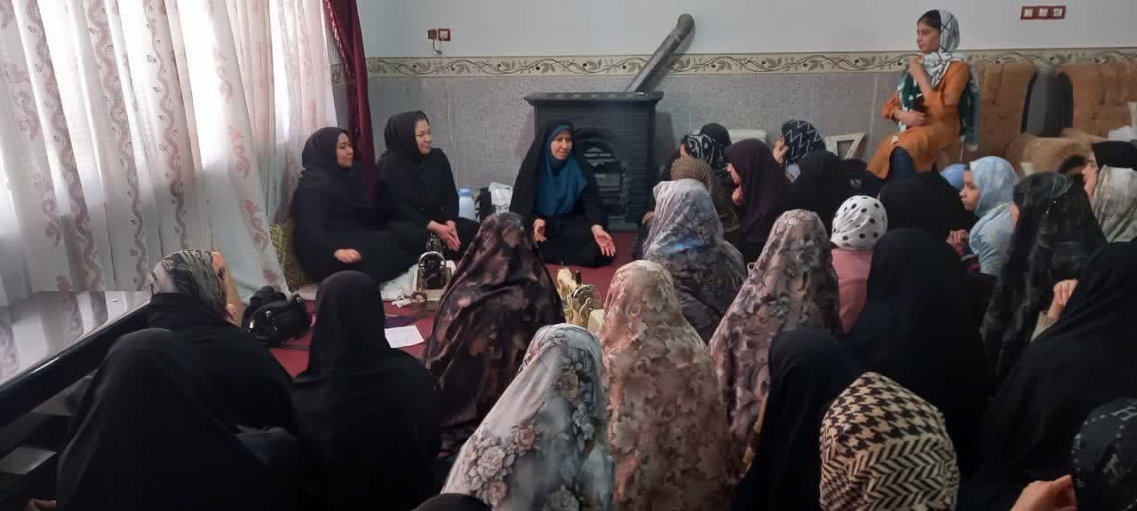 آموزش خیاطی همراه با اشتغال برای بانوان در شهر حکم‌آباد جوین